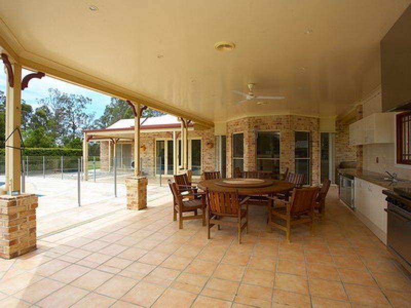 18 Victor Russell Drive, Samford QLD 4520