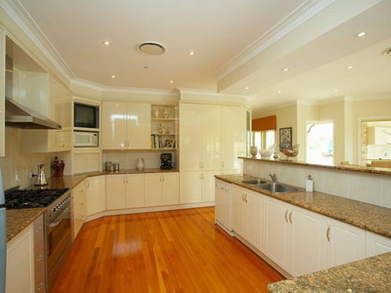 18 Victor Russell Drive, Samford QLD 4520