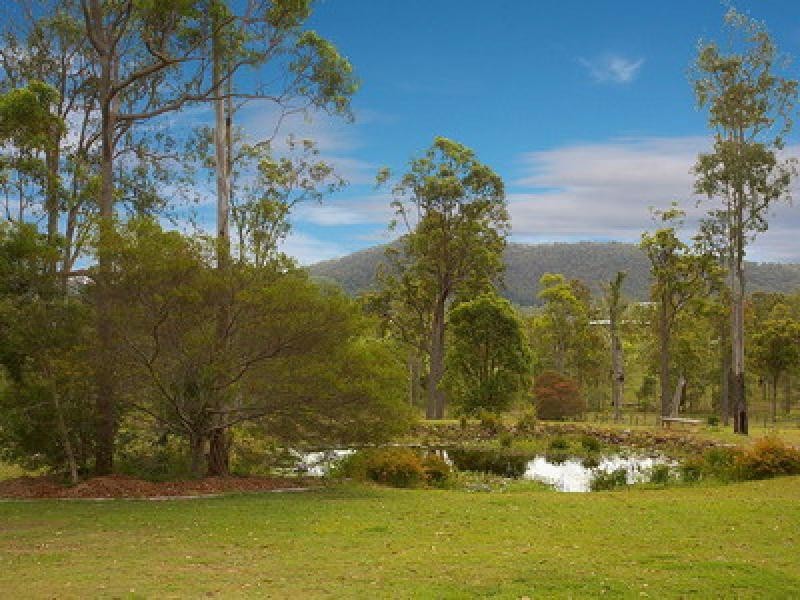 18 Victor Russell Drive, Samford QLD 4520