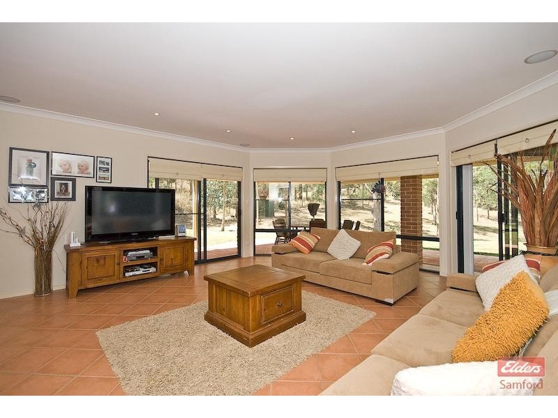 5 Woodbine Court, Samford QLD 4520