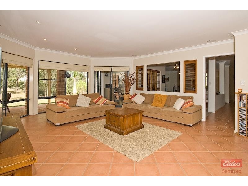 5 Woodbine Court, Samford QLD 4520