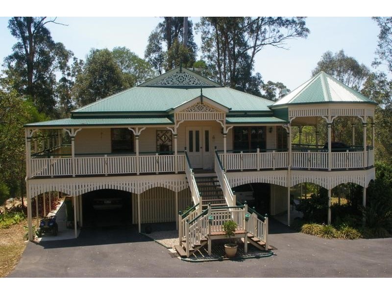 5 Pinbarren Place, Samford QLD 4520