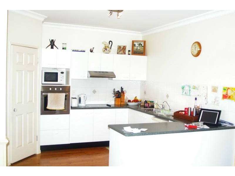 5 Pinbarren Place, Samford QLD 4520