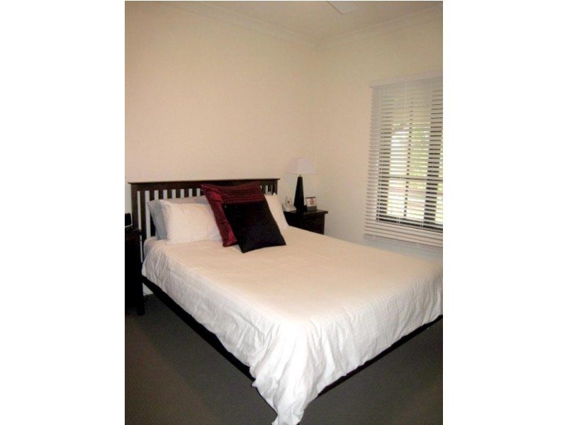 5 Junction Street, Samford Village QLD 4520