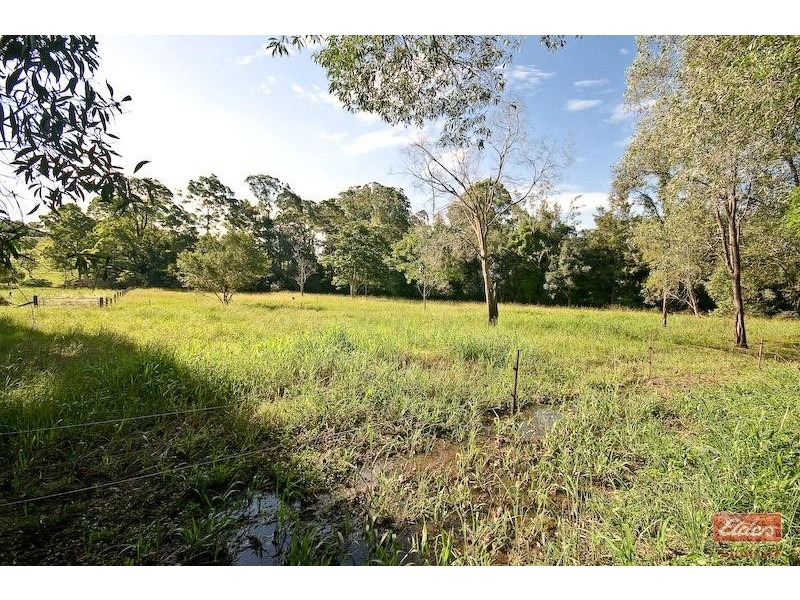 198 Aitcheson Road, Samford QLD 4520