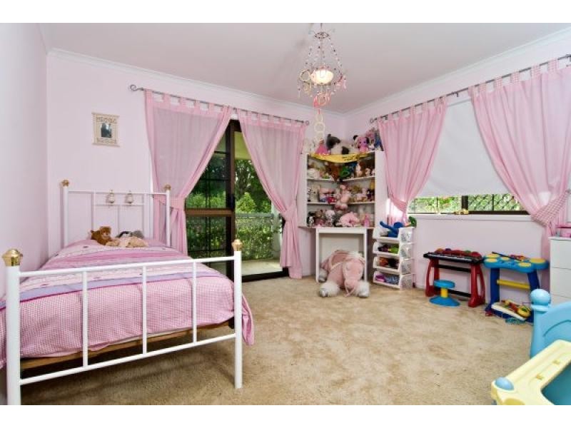 5 Ingrid Street, Samford QLD 4520