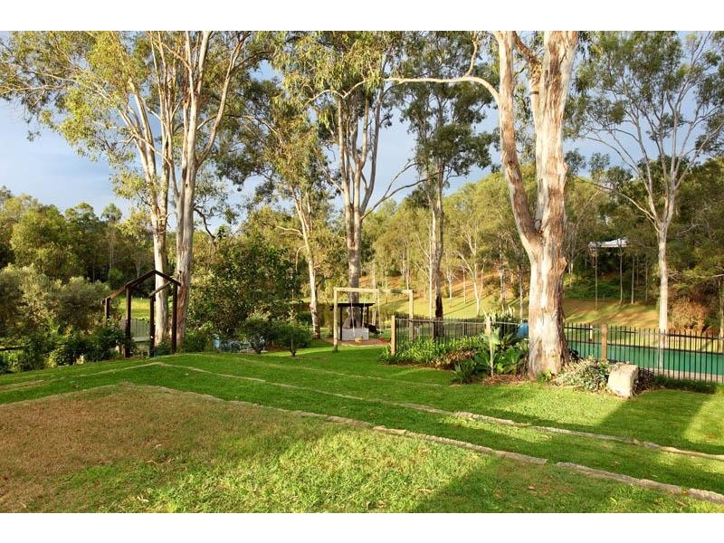 23 Kareela Drive, Samford QLD 4520