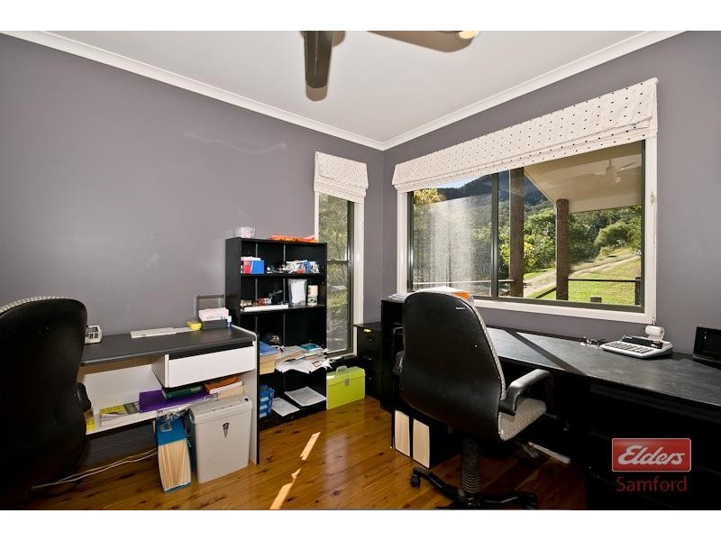 4 Dairyfarm Lane, Samford QLD 4520