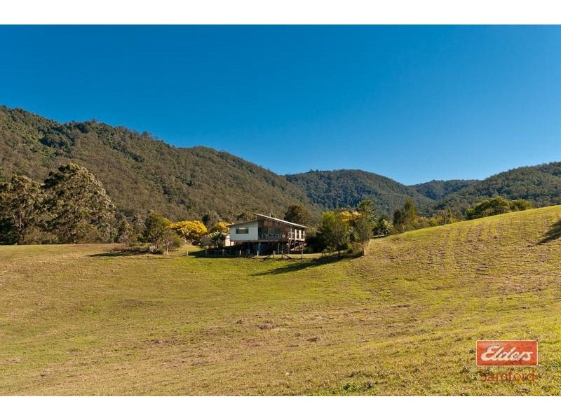4 Dairyfarm Lane, Samford QLD 4520