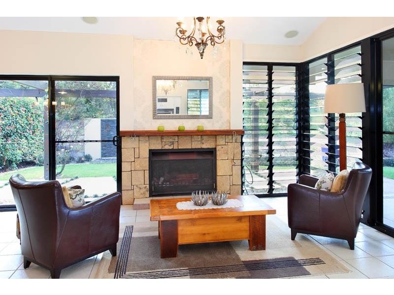 23 Kareela Drive, Samford QLD 4520