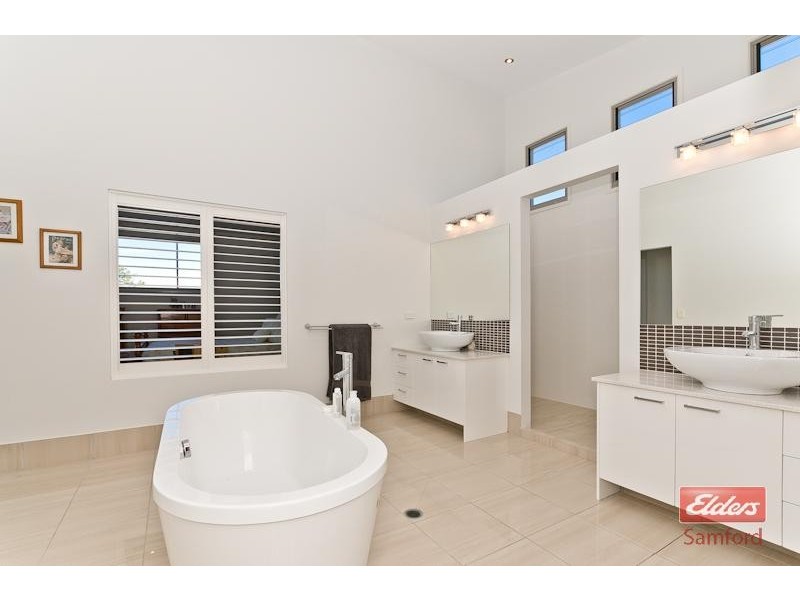 9 Maxwell Place, Cashmere QLD 4500