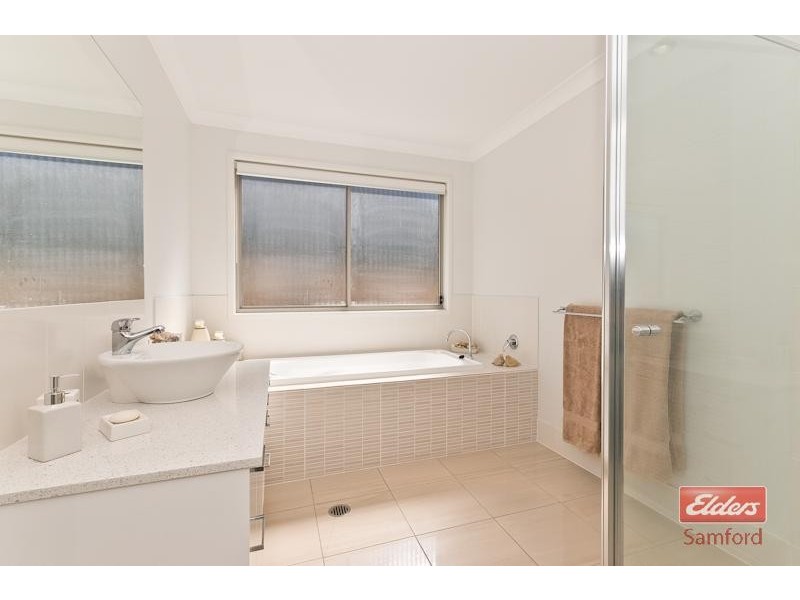 9 Maxwell Place, Cashmere QLD 4500