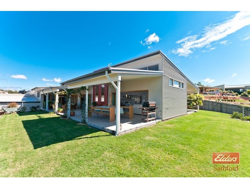 9 Maxwell Place, Cashmere QLD 4500