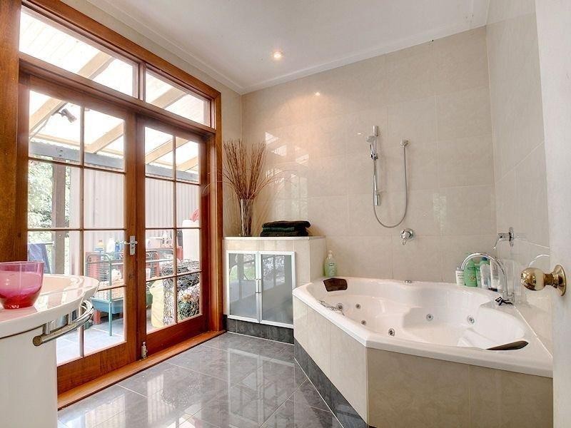 230 Dawson Creek Road, Samford QLD 4520