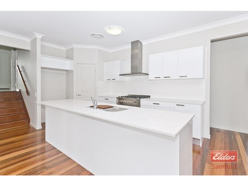 82 Corvus Drive, Cashmere QLD 4500