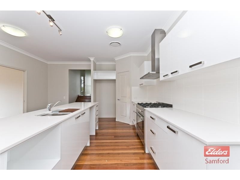 82 Corvus Drive, Cashmere QLD 4500