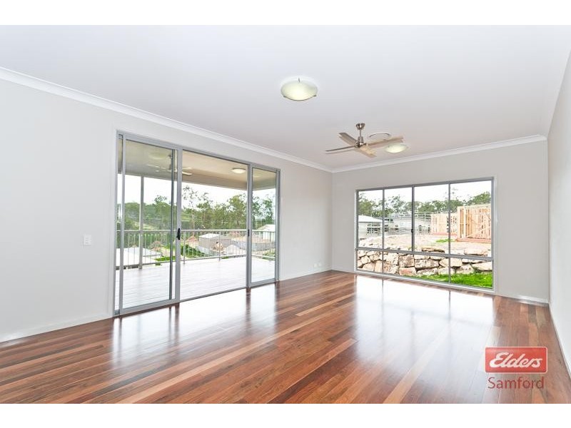 82 Corvus Drive, Cashmere QLD 4500