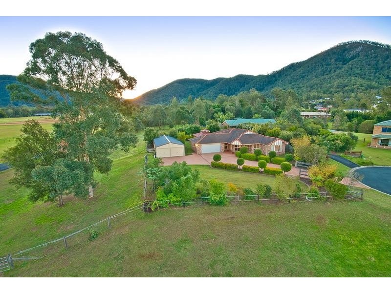 3 Pagewood Court, Samford QLD 4520