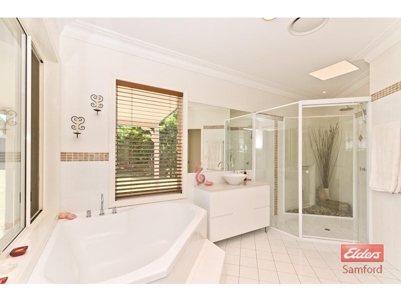 206 Herron Road, Samford QLD 4520