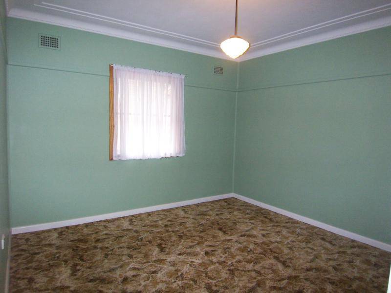 7 LOWE STREET, Merrylands NSW 2160