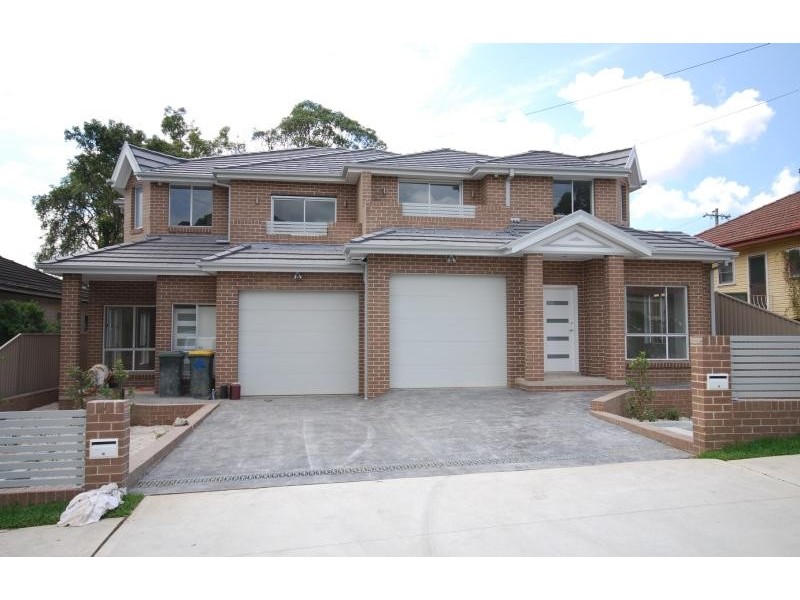 32 EDNA AVENUE, Merrylands NSW 2160