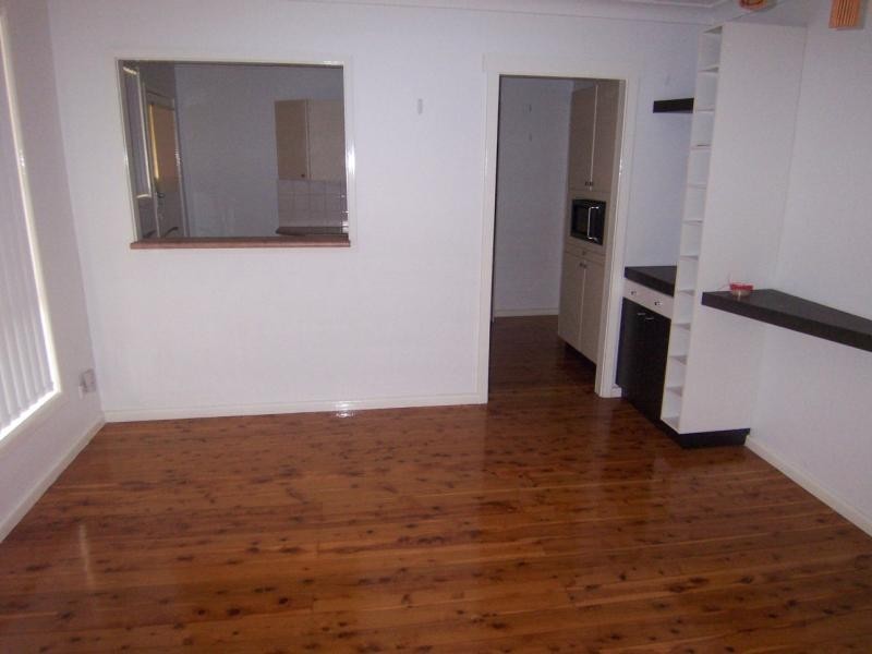 32 SHANNON AVENUE, Merrylands NSW 2160