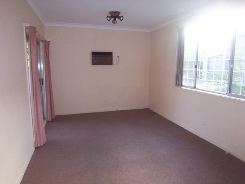 74 GOLLAN AVENUE, Oatlands NSW 2117