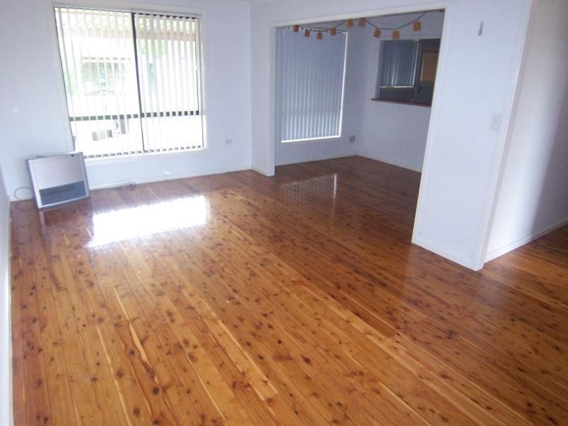 32 SHANNON AVE, Merrylands NSW 2160