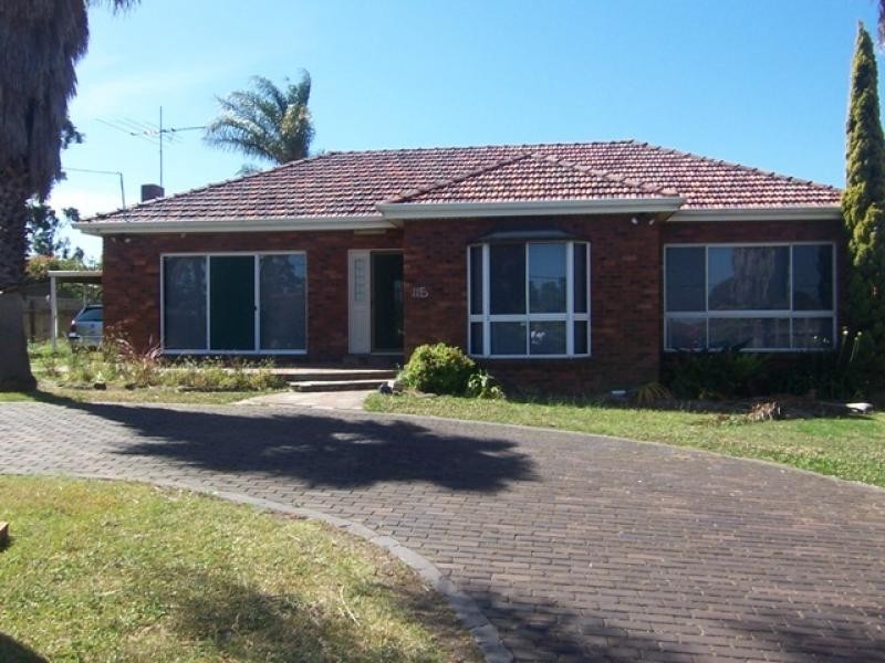 115 HAMMERS ROAD, Northmead NSW 2152