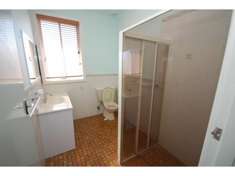 4 BOKHARA CRESCENT, Greystanes NSW 2145