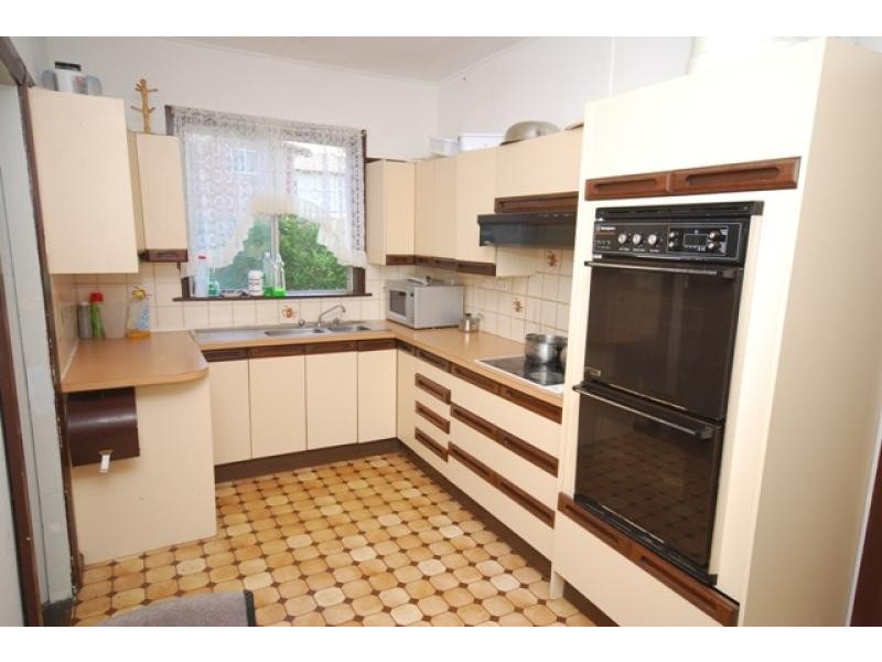 8 Albert Street, Guildford NSW 2161