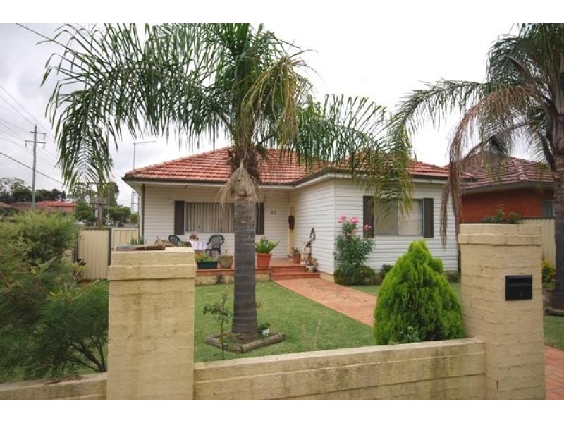 27 CHARLOTTE STREET, Merrylands NSW 2160
