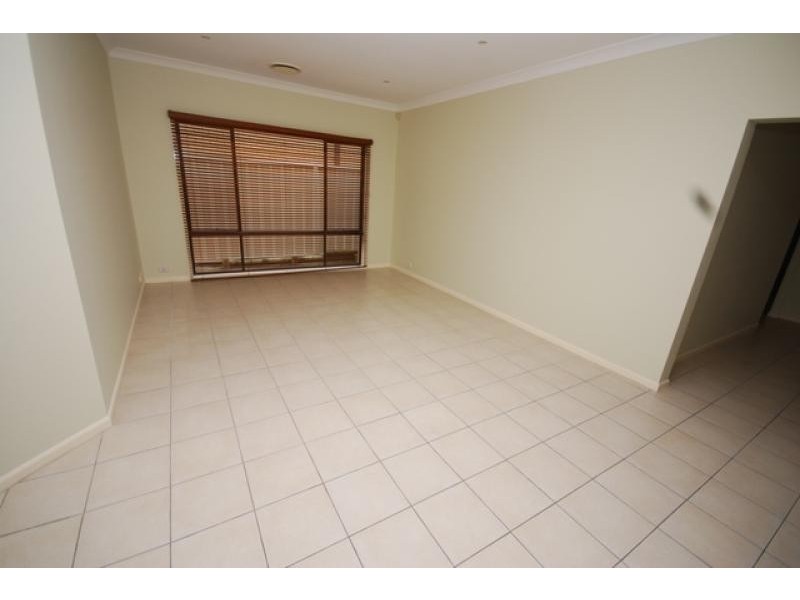 9 Willara Avenue, Merrylands NSW 2160