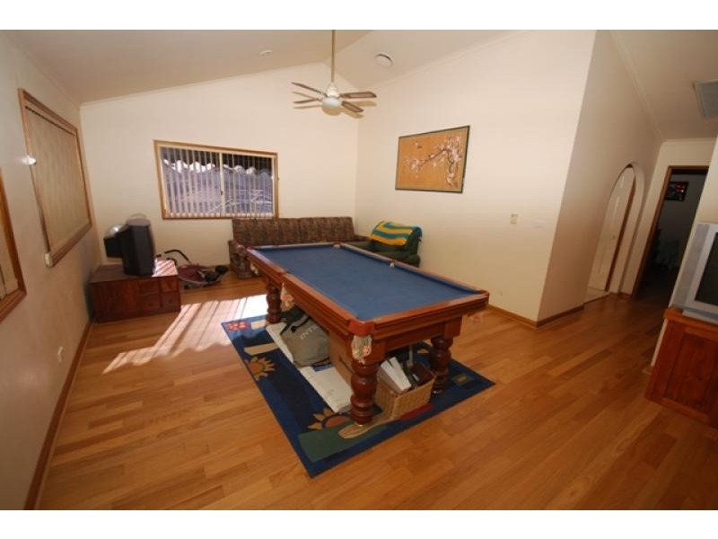 42 CASINO ROAD, Greystanes NSW 2145