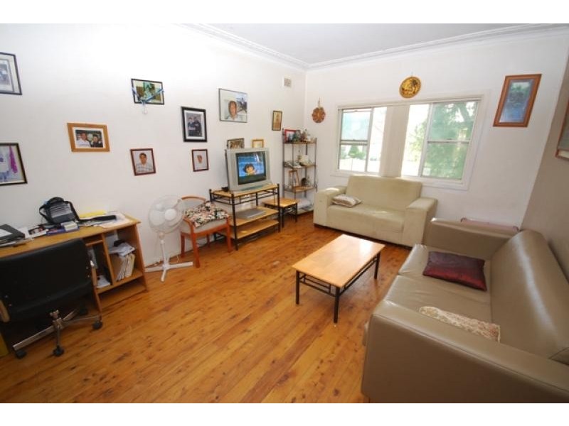 74 desmond Street, Merrylands NSW 2160