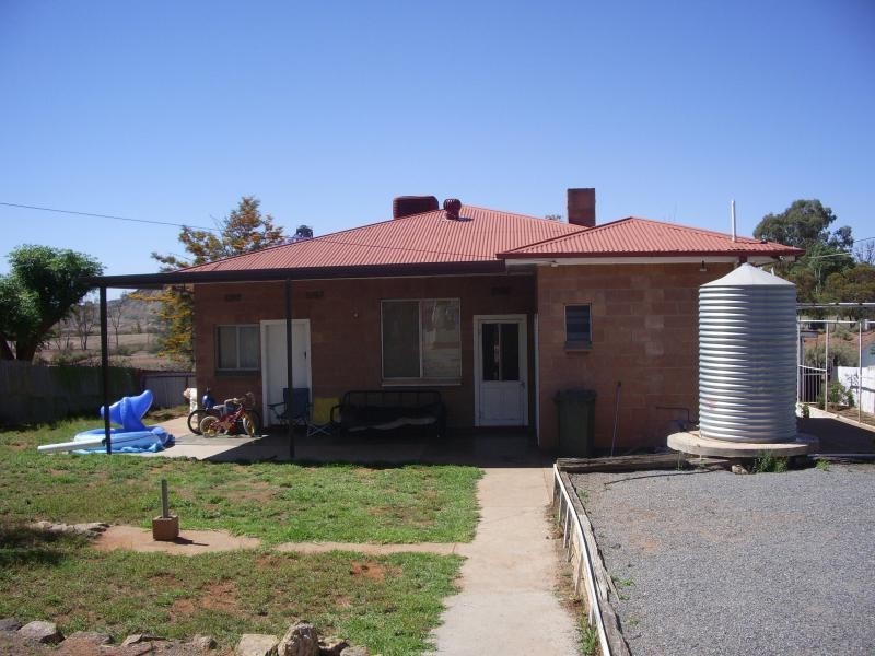 557 Sturt Street, Broken Hill NSW 2880