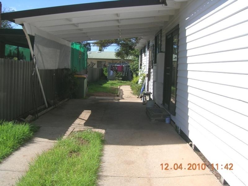 4 Robin Street, Robinvale VIC 3549