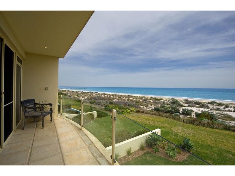 21 a Seaview Road, Tennyson SA 5022
