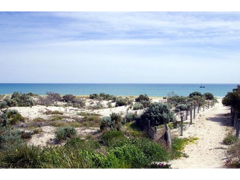 21 a Seaview Road, Tennyson SA 5022