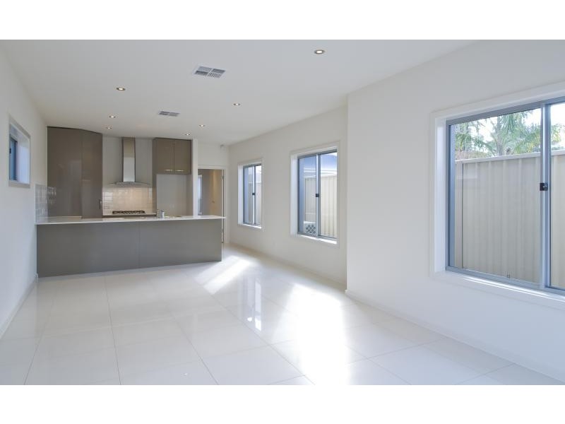 15 A Westmoreland Ave, Grange SA 5022