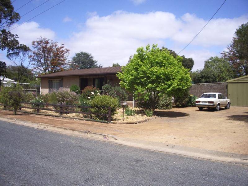 2 QUEEN STREET, Strathalbyn SA 5255