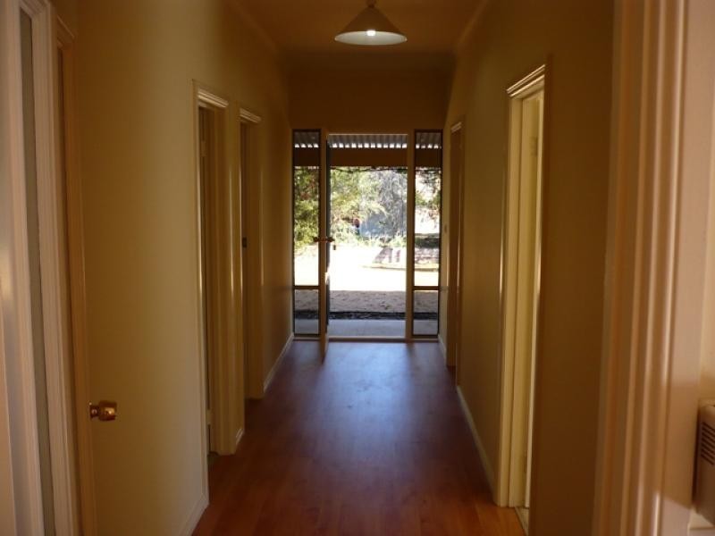 52 PARKER AVENUE, Strathalbyn SA 5255