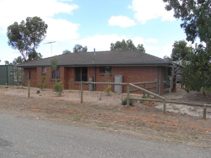 8 Hagen Street, Callington SA 5254
