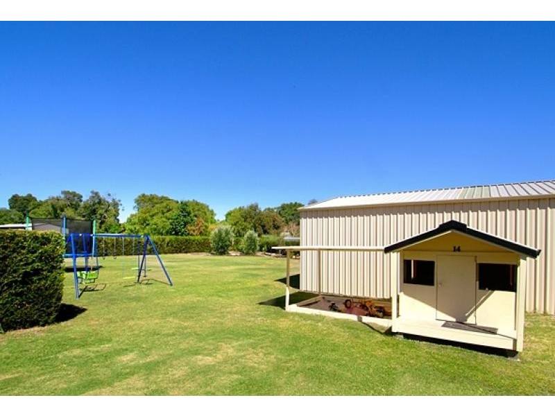 14 FRIESIAN GROVE, Bovell WA 6280