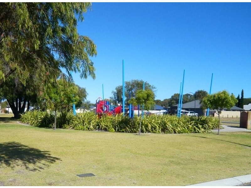 81 Broadwater Boulevard, Broadwater WA 6280