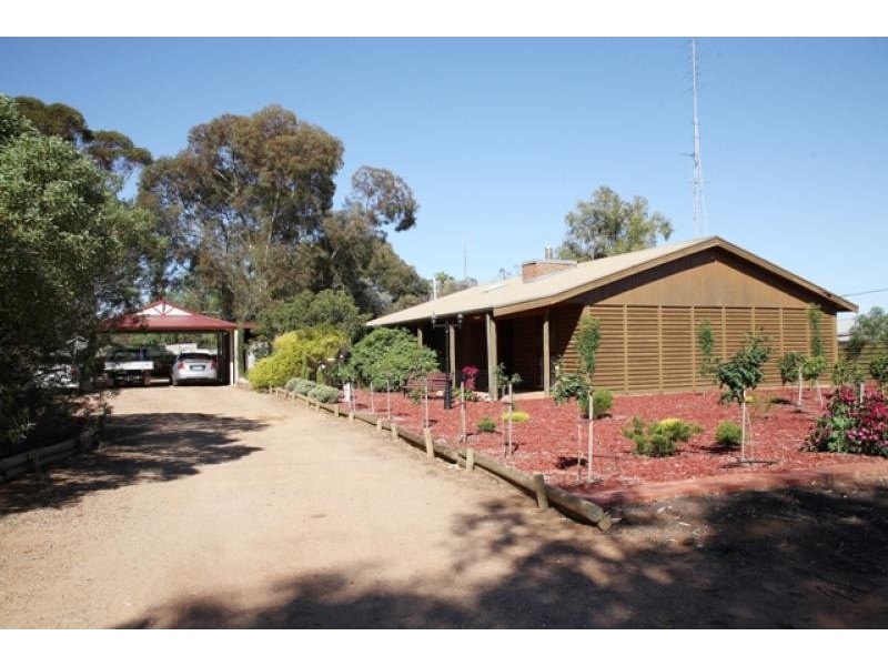 5 Little Street, Crystal Brook SA 5523