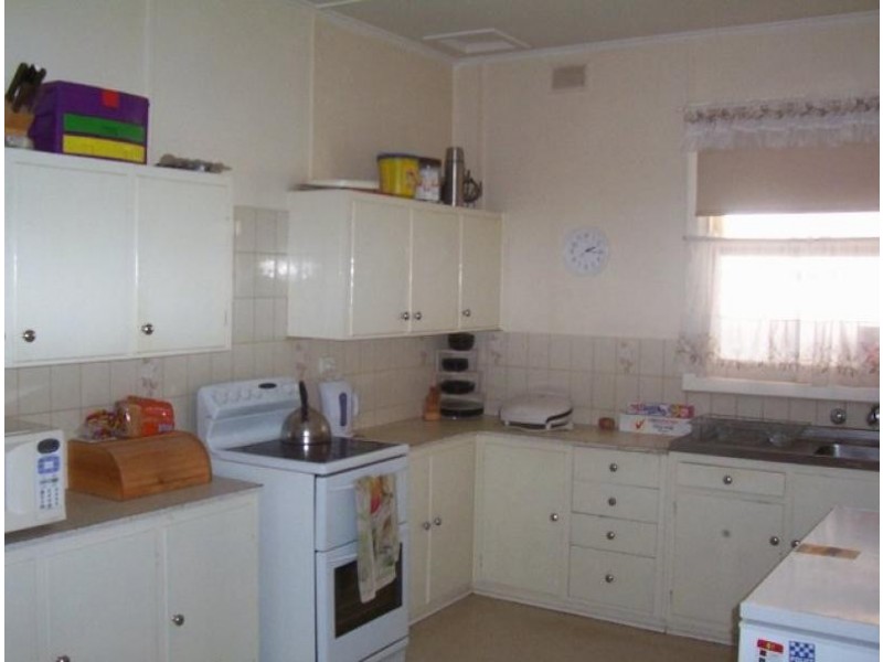 12 Lyons Street, Crystal Brook SA 5523