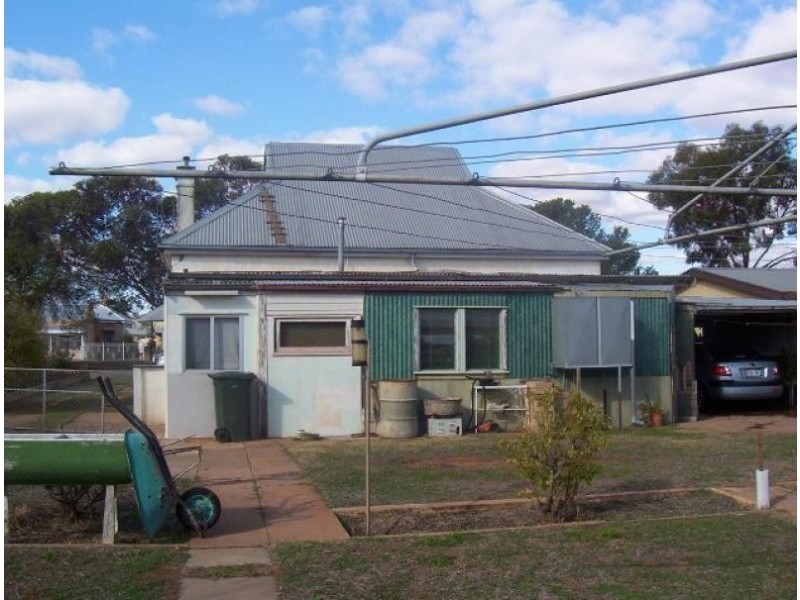 10 High  Street, Gladstone SA 5473