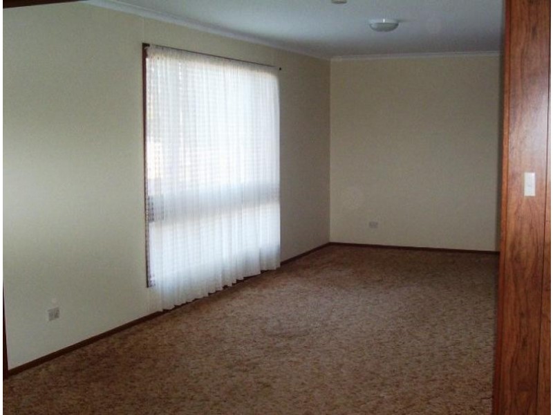 9 Frith Road, Crystal Brook SA 5523