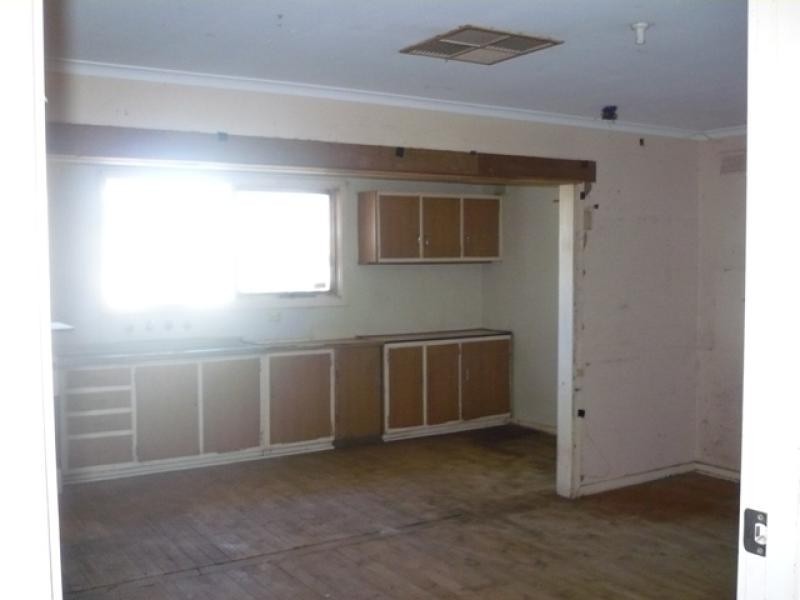 23 Flinders Street, Crystal Brook SA 5523